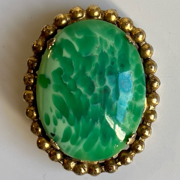 Jewelry - Vintage brooch